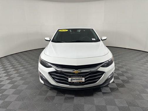 Summit White 2024 Chevrolet Malibu FWD 1LT