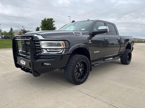 Granite Crystal Metallic Clearcoat 2022 RAM 2500 Laramie Crew Cab 4x4 6'4' Box