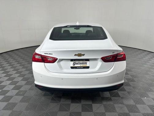 Summit White 2024 Chevrolet Malibu FWD 1LT