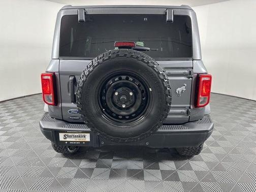 Carbonized Gray Metallic 2023 Ford Bronco Black Diamond
