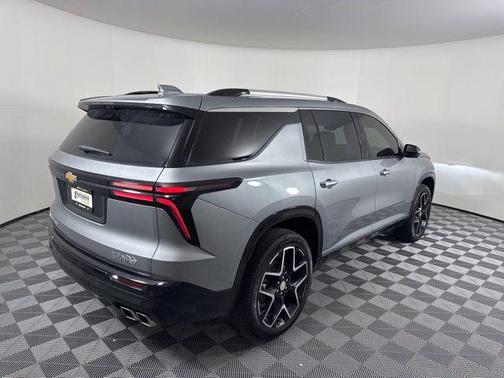 Sterling Gray Metallic 2025 Chevrolet Traverse High Country