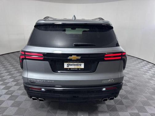 Sterling Gray Metallic 2025 Chevrolet Traverse High Country