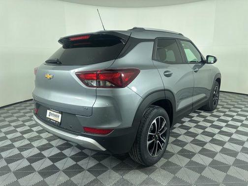 Sterling Gray Metallic 2026 Chevrolet Trailblazer LT