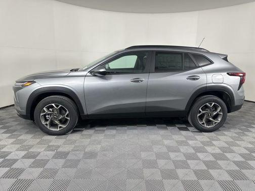Sterling Gray Metallic 2026 Chevrolet Trax LT