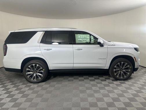 Polar White Tricoat 2026 Chevrolet Tahoe 4WD High Country