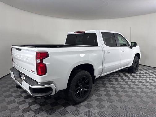 Summit White 2026 Chevrolet Silverado 1500 RST