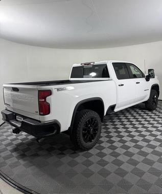 2026 Chevrolet Silverado 3500 LT