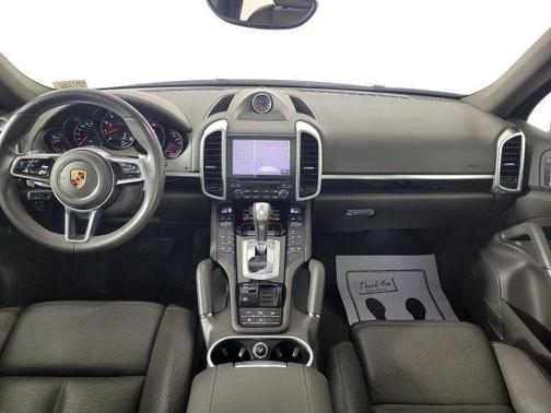 Carrara White Metallic 2017 Porsche Cayenne Platinum Edition