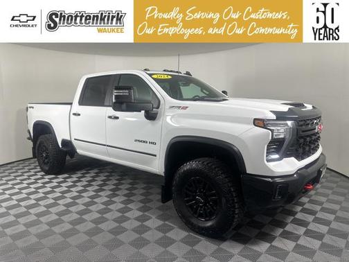 2024 Chevrolet Silverado 2500 4WD Crew Cab Standard Bed ZR2