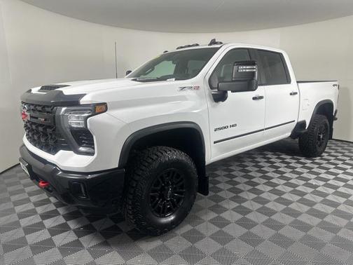 2024 Chevrolet Silverado 2500 4WD Crew Cab Standard Bed ZR2