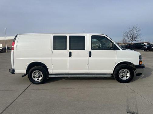 2024 Chevrolet Express 2500 RWD 2500 Regular Wheelbase WT