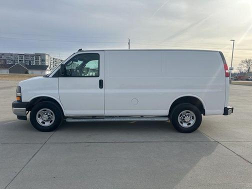2024 Chevrolet Express 2500 RWD 2500 Regular Wheelbase WT