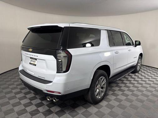Polar White Tricoat 2026 Chevrolet Suburban Premier