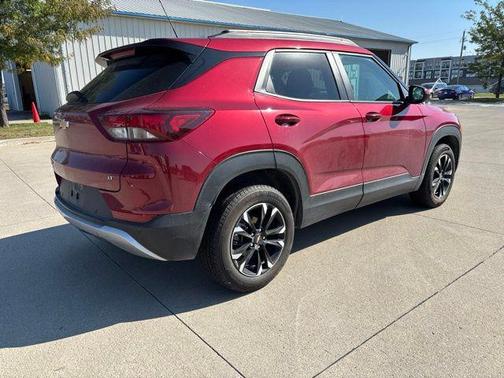 Scarlet Red Metallic 2021 Chevrolet Trailblazer LT