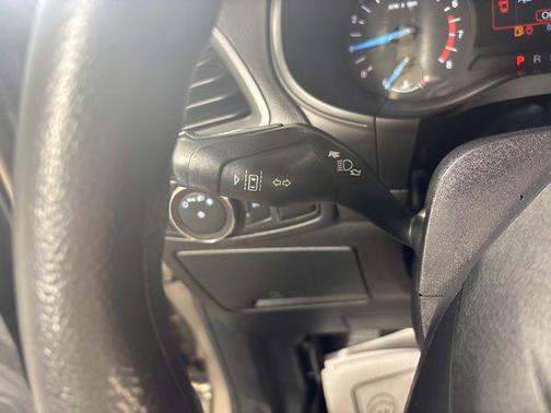 Stone Gray Metallic 2019 Ford Edge SE