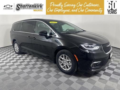 2025 Chrysler Pacifica L