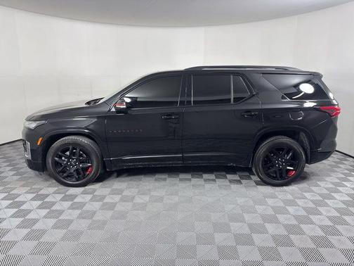 Mosaic Black Metallic 2023 Chevrolet Traverse Premier