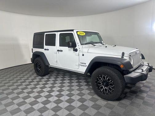 Bright White Clearcoat 2016 Jeep Wrangler Unlimited Sport