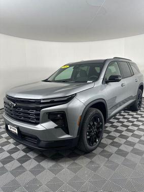 Sterling Gray Metallic 2026 Chevrolet Traverse LT