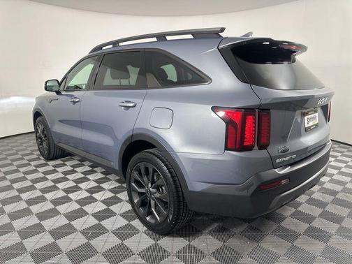2023 Kia Sorento EX
