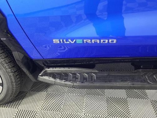 2025 Chevrolet Silverado EV RST