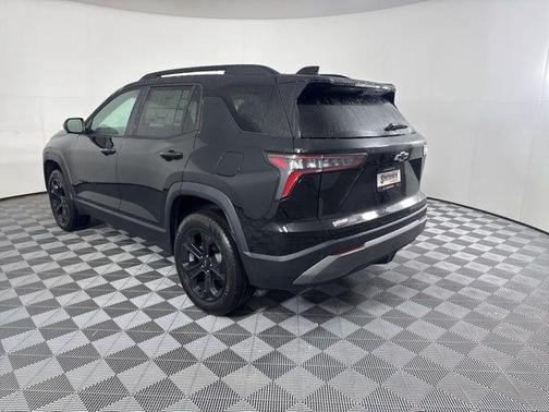 Mosaic Black Metallic 2026 Chevrolet Equinox 1LT