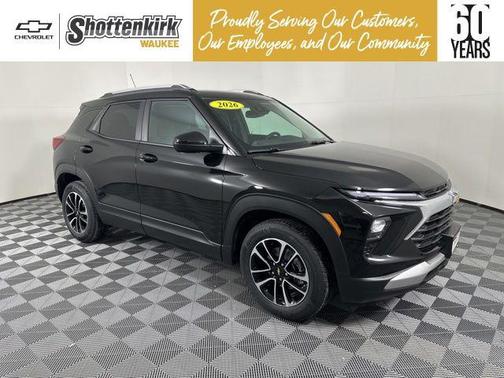 Mosaic Black Metallic 2026 Chevrolet Trailblazer LT