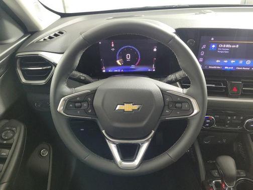Mosaic Black Metallic 2026 Chevrolet Trailblazer LT