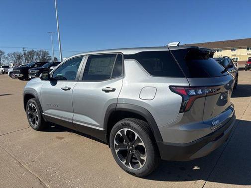 Sterling Gray Metallic 2026 Chevrolet Equinox 1LT