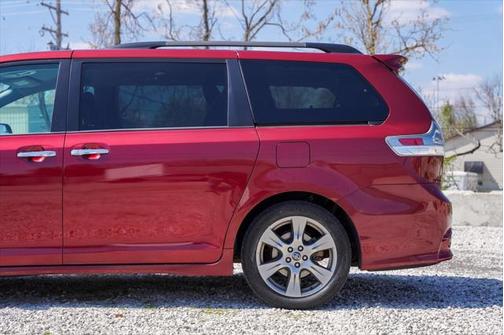 2019 Toyota Sienna SE