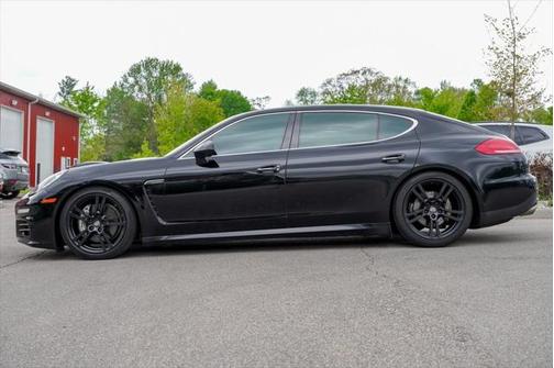 2014 Porsche Panamera 4S Executive