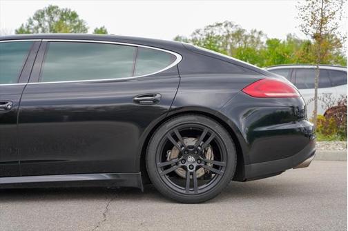 2014 Porsche Panamera 4S Executive