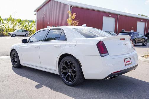2020 Chrysler 300 S