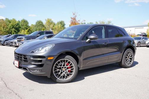 2018 Porsche Macan Turbo w/Performance Package