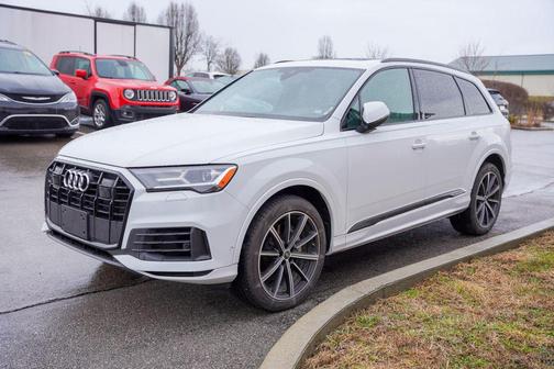 2022 Audi Q7 55 Premium Plus