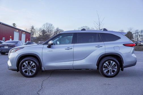 2021 Toyota Highlander Hybrid XLE