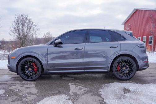 2021 Porsche Cayenne GTS