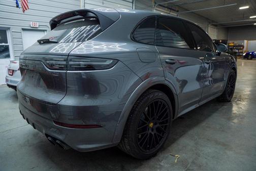 2021 Porsche Cayenne GTS