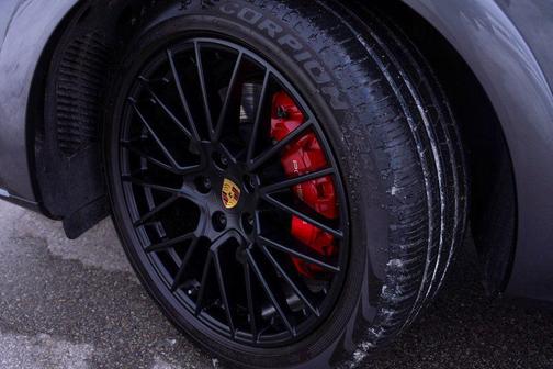 2021 Porsche Cayenne GTS