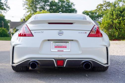 Pearl White 2016 Nissan 370Z NISMO Tech