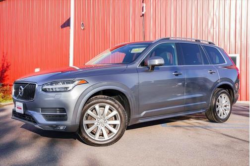 2016 Volvo XC90 T6 Momentum