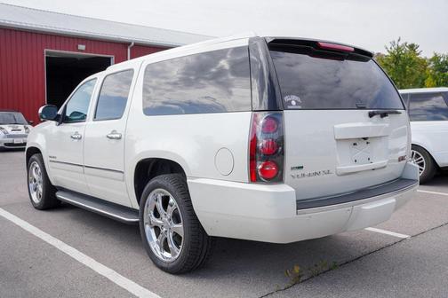 2010 GMC Yukon XL Denali