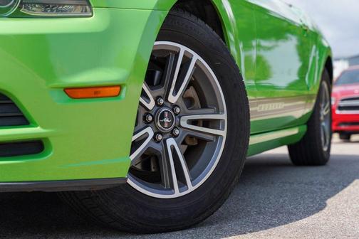 2013 Ford Mustang V6 Premium