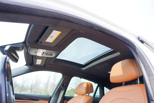 Mineral White Metallic 2017 BMW X6 xDrive35i