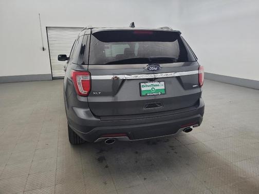Magnetic Metallic 2019 Ford Explorer XLT