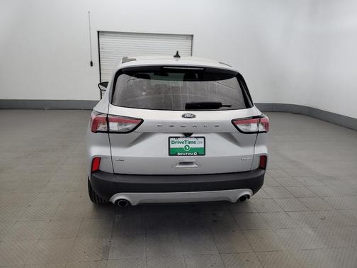 Ingot Silver Metallic 2020 Ford Escape SE