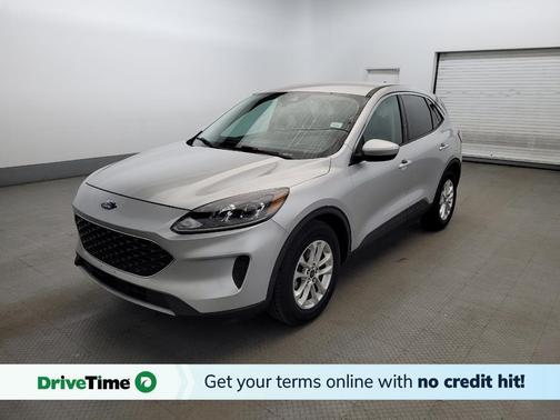 Ingot Silver Metallic 2020 Ford Escape SE