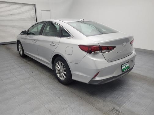 2018 Hyundai SONATA SE