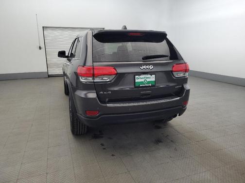 Granite Crystal Metallic Clearcoat 2018 Jeep Grand Cherokee Limited