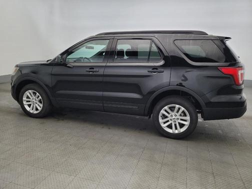 2017 Ford Explorer Base